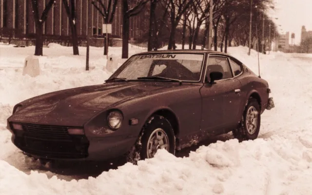 76-280z-right-front-3-4