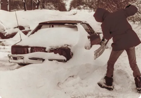 74-fiat-x1-9-snowed-in